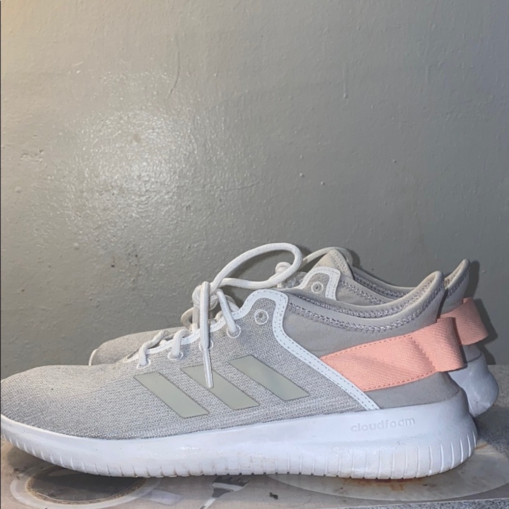 Adidas Cloud Foam Shoe